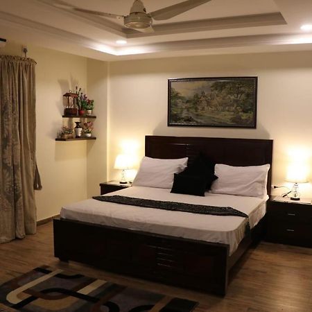 Elegant & Charming One Bed Apartment In Bahria Town Rawalpindi Exterior foto