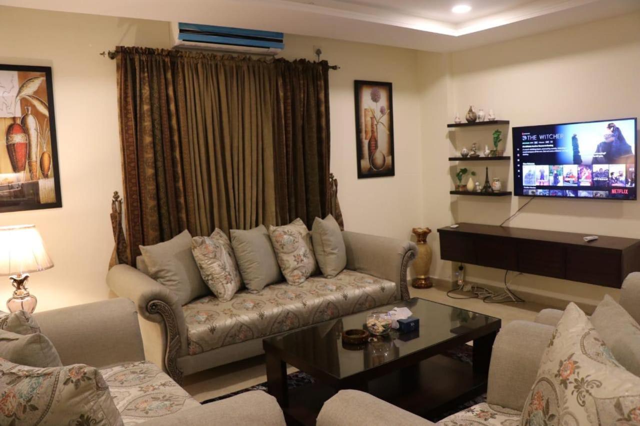 Elegant & Charming One Bed Apartment In Bahria Town Rawalpindi Exterior foto
