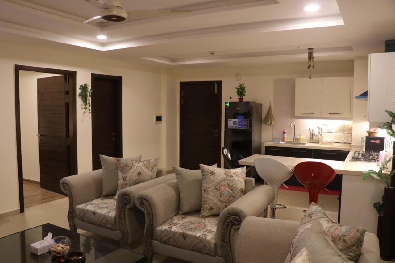 Elegant & Charming One Bed Apartment In Bahria Town Rawalpindi Exterior foto